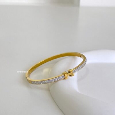 H- Luxury stoned Handcuff
