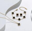 Clover (Studs, Bracelet & Pendent set)