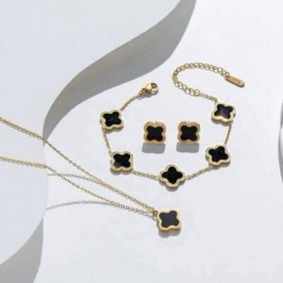 Clover (Studs, Bracelet & Pendent set)