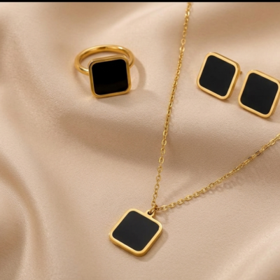 Golden Square (Studs, Ring & Pendent set)